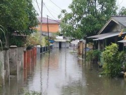 14 Jam Berlalu, Banjir di Medan Labuhan Sumut Belum Surut