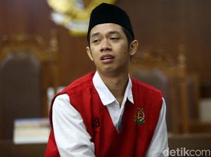 Video: Lutfi Pembawa Bendera di Demo DPR Dituntut 4 Bulan Penjara