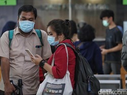 Mereka yang Rela Antre demi Tes Corona COVID-19