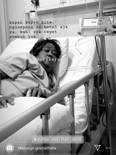 Suti 'Atun' Karno Dilarikan ke Rumah Sakit