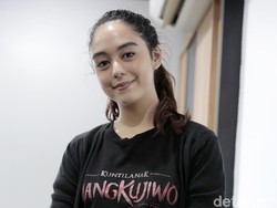 Pengalaman Yasamin Jasem Main Wahana Horor Sampai Jatuh Dikejar Zombi