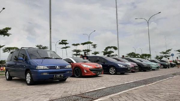 Komunitas Peugeot Touring Surabaya Madura