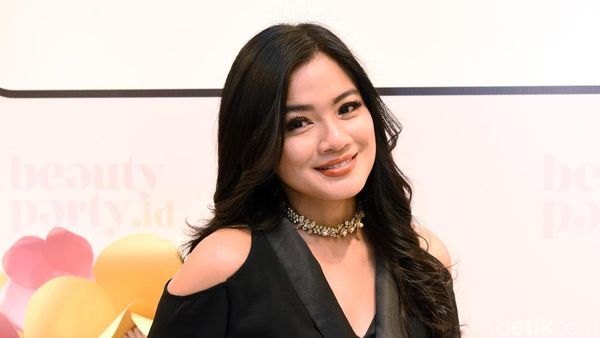 Sudah 2020, Wajah Titi Kamal Nggak Berubah-ubah