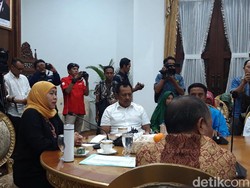 Dicurhati Ortu Mahasiswa Jatim di Wuhan, Gubernur Khofifah Upayakan Evakuasi