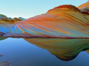 Fenomena Alam Unik: Bukit Mirip Gelombang Laut