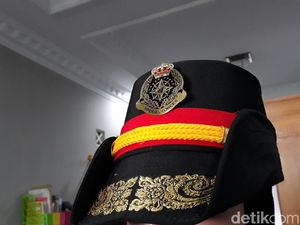 Keraton Lama, Baru, dan Abal-Abal