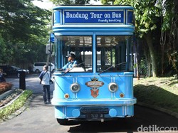 Keliling Bandung Naik Bandros, Bisa Belajar Sejarah dan Jajan Enak