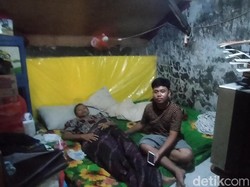 Perjuangan 4 Bersaudara di Surabaya untuk Ibunya yang Kanker Payudara