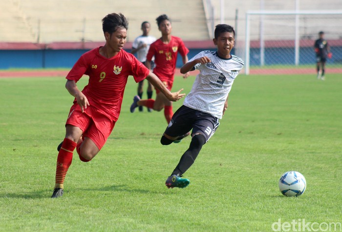 Timnas Indonesia U-16 menggelar trofeo dengan dua tim Jawa Timur. Timnas U-16 pun berhasil meraih hasil positif dalam laga pertandingan tersebut.