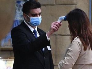 Demi Makan di Resto Michelin, Wanita Wuhan Kelabui Petugas Kesehatan Bandara Demi Makan di Resto Michelin, Wanita Wuhan Kelabui Petugas Kesehatan Bandara