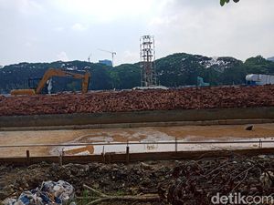 Revitalisasi Monas Disebut Supaya Mirip Menara Eiffel