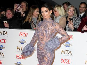 Tiru Kylie Jenner, Artis Ini Hampir Umbar Seluruh Tubuhnya