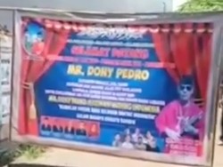 Viral Pembentangan Spanduk King of The King di Nganjuk