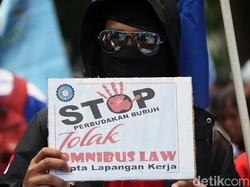 Draf Omnibus Law Tertunda Diserahkan ke DPR karena Pemerintah Ratas ISIS