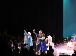 Outfit Lucu Penonton Disney On Ice: Pakai Kostum Frozen-Princess