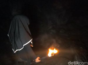 Foto: Gua yang Dulu Jadi Tempat Sembunyi Johny Indo Foto: Gua yang Dulu Jadi Tempat Sembunyi Johny Indo