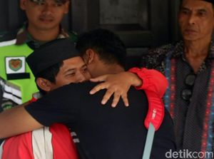 Pukul Siswa, Guru SD Sukabumi Diminta Tetap Mengajar Pukul Siswa, Guru SD Sukabumi Diminta Tetap Mengajar