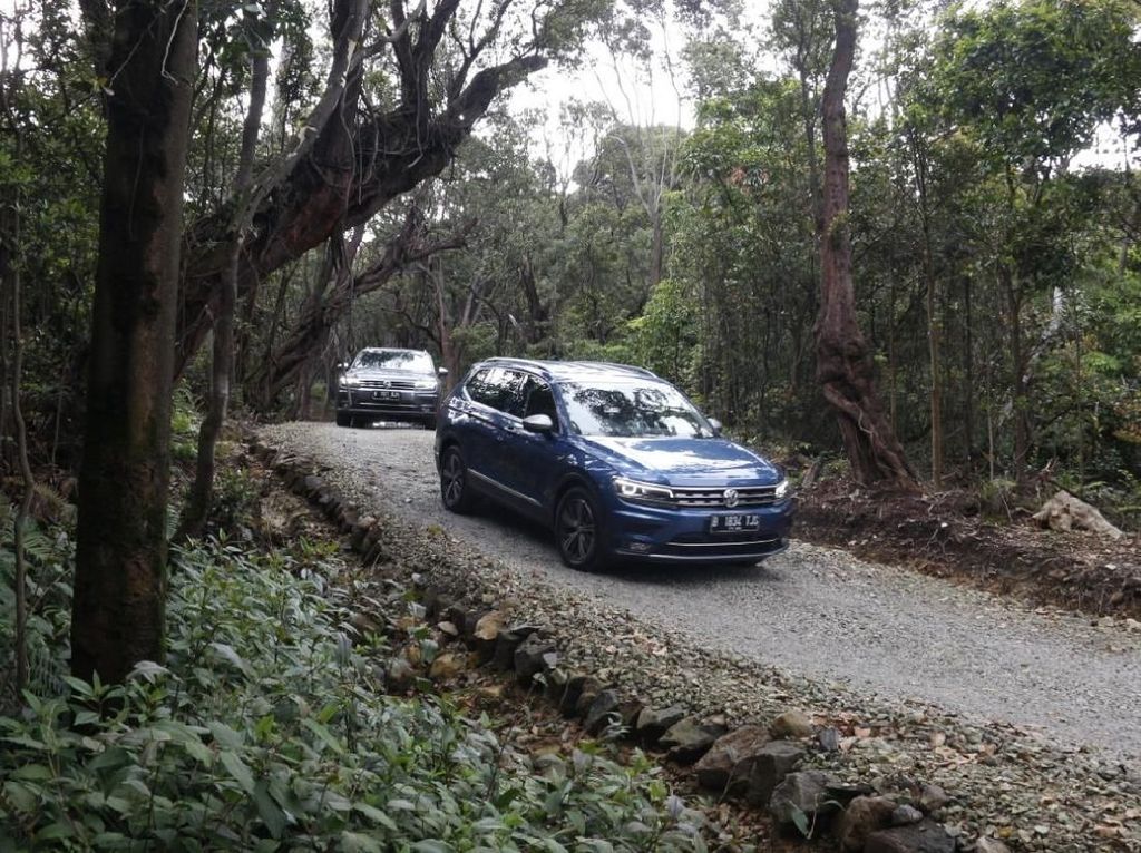 Uji Ketangguhan VW Tiguan Allspace, Penantang CR-V dari Jerman Uji Ketangguhan VW Tiguan Allspace, Penantang CR-V dari Jerman