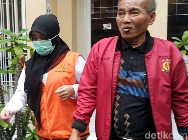 Penampilan Biduan Seks Gangbang Garut Saat Sidang