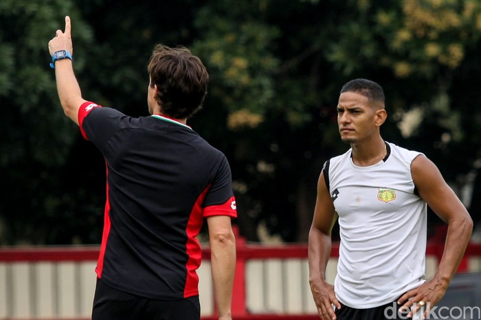 Bhayangkara FC gelar latihan guna sambut kompetisi Liga 1 2020. Sejumlah pemain baru pun turut perkuat skuat The Guardian, salah satunya Andik Vermansyah.