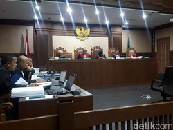 Jaksa Ungkap Istri Rano Karno Terima Rp 150 Juta dan Kode A2 di Sidang Wawan