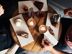 Ini Camilan Sehat yang Pas Disantap Saat Minum Kopi