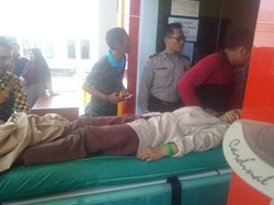 Mobil Terbalik karena Rem Blong di Poso, 20 Orang Terluka