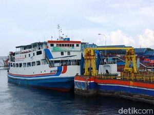 Jatuh-Bangun ASDP Melawan Corona