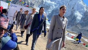 Ini Fashion Show Tertinggi di Dunia yang Cetak Rekor, Digelar di Himalaya