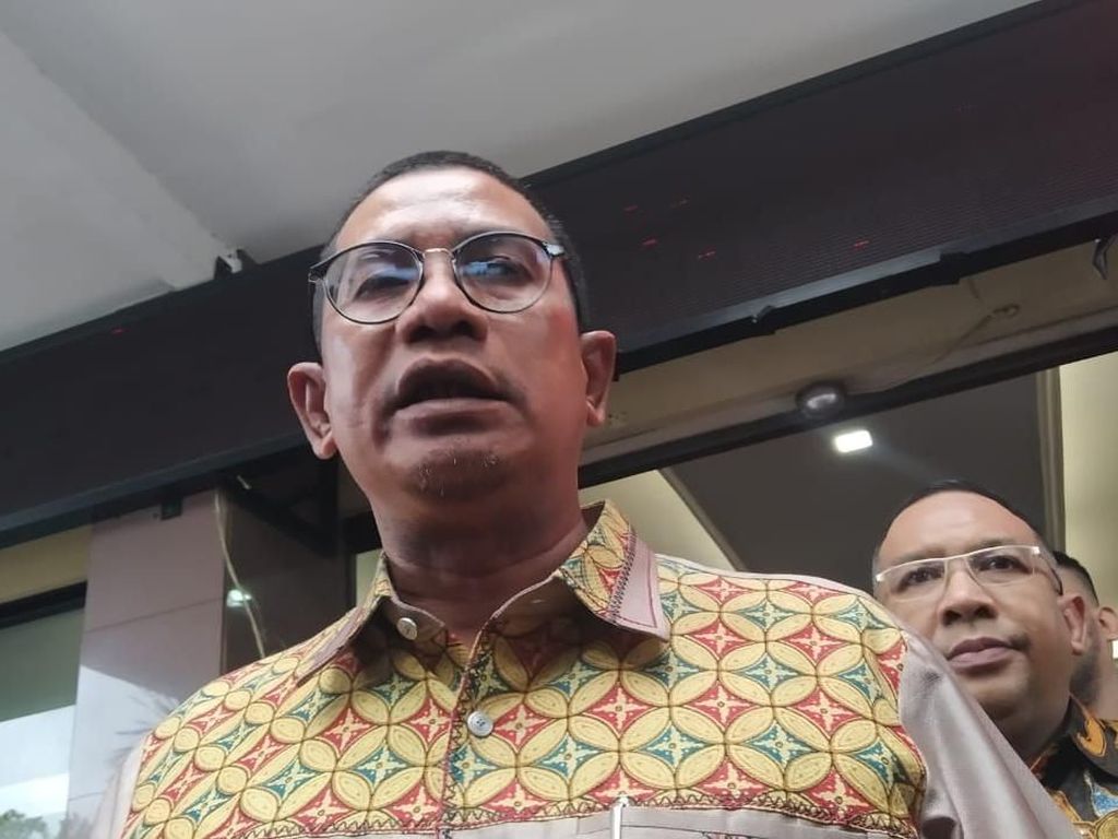 Pengacara Sebut KDRT Nikita Mirzani Bukan Suatu Hal yang Berbahaya Pengacara Sebut KDRT Nikita Mirzani Bukan Suatu Hal yang Berbahaya