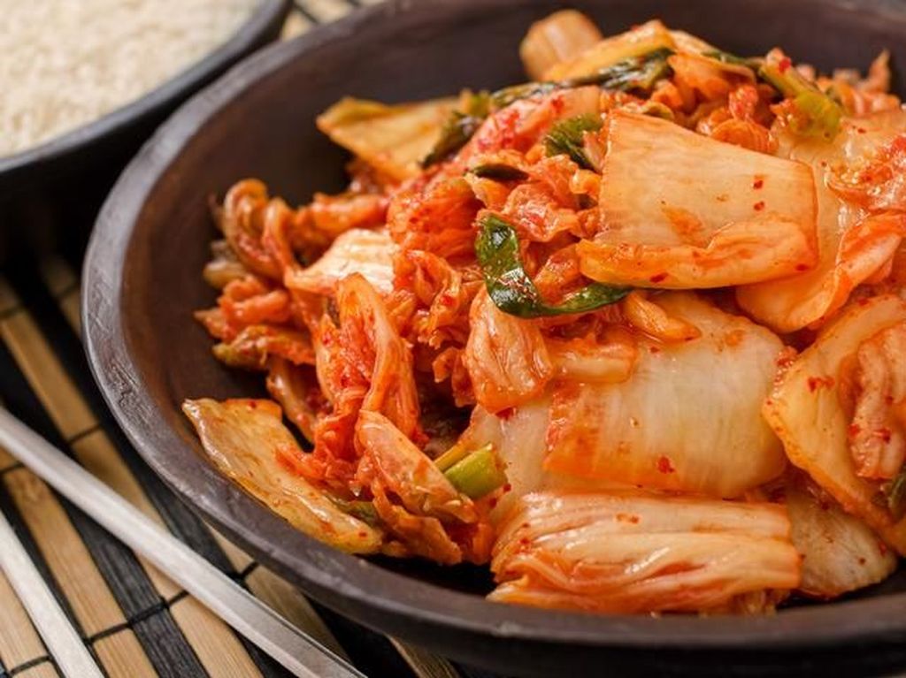 Cara Membuat Kimchi Sendiri di Rumah, Mudah dan Enak