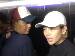 Sarita Kesal Tanggung Bunga Bank Rp 77 Juta sampai Nikita Mirzani Dijemput Paksa