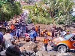 Banjir Lereng Gunung Kawi Rusak 8 Hektare Sawah dan Hanyutkan Belasan Babi