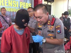 Pria Ini Curi Ponsel dengan Tabur Bubuk Kopi ke Wajah Korban Pria Ini Curi Ponsel dengan Tabur Bubuk Kopi ke Wajah Korban