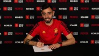 2020 (46,6 juta paun) - Bruno Fernandes, masih di klub sebagai kapten walaupun masa depannya sempat dispekulasikan. Foto: Twitter @ManUtd