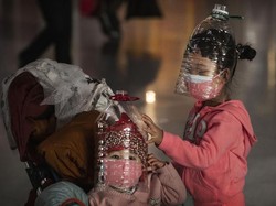 Cegah Virus Corona, Orang Pakai Helm Botol, Sawi dan Kulit Jeruk