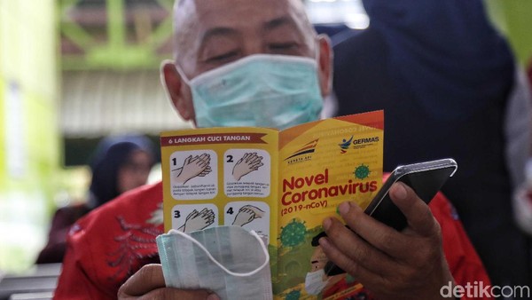 Sosialisasi Pencegahan Virus Corona di Stasiun Gambir Sosialisasi dan edukasi pencegahan virus corona dilakukan di Stasiun Gambir, Jumat, (31/1/2020). Berikut foto-fotonya.