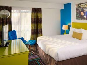 Potret Hotel yang Tawarkan Paket Bikin Anak