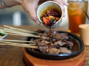 Empuk Juicy! Ada Sate Domba Enak yang Bisa Dinikmati Bersama Keluarga Empuk Juicy! Ada Sate Domba Enak yang Bisa Dinikmati Bersama Keluarga