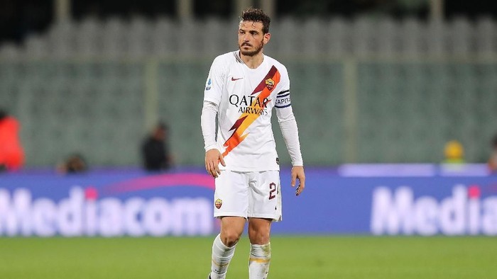 FLORENCE, ITALY - DECEMBER 20: Alessandro Florenzi of AS Roma looks on during the Serie A match between ACF Fiorentina and AS Roma at Stadio Artemio Franchi on December 22, 2019 in Florence, Italy.  (Photo by Gabriele Maltinti/Getty Images)