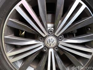 Jurus VW Atasi Pencurian Pelek Mobil saat Parkir Jurus VW Atasi Pencurian Pelek Mobil saat Parkir