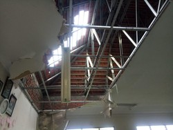 Diterjang Puting Beliung, 2 Ruangan SD di Bali Rusak Parah