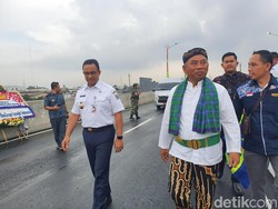 Walkot Bekasi Minta Bantuan Anies untuk Bangun Tanggul Antisipasi Banjir