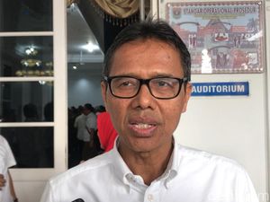 Eks Gubernur Sumbar Tak Lolos ke Senayan dari Dapil Sumut III Eks Gubernur Sumbar Tak Lolos ke Senayan dari Dapil Sumut III