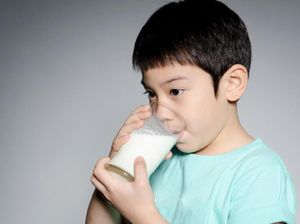 Jangan Sembarangan! Ketahui Nutrisi Sebelum Pilih Susu Formula Anak