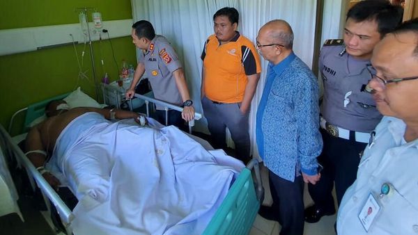 Alami Kecelakaan, Sopir Bus Rombongan Kiai NU Jatim Dioperasi