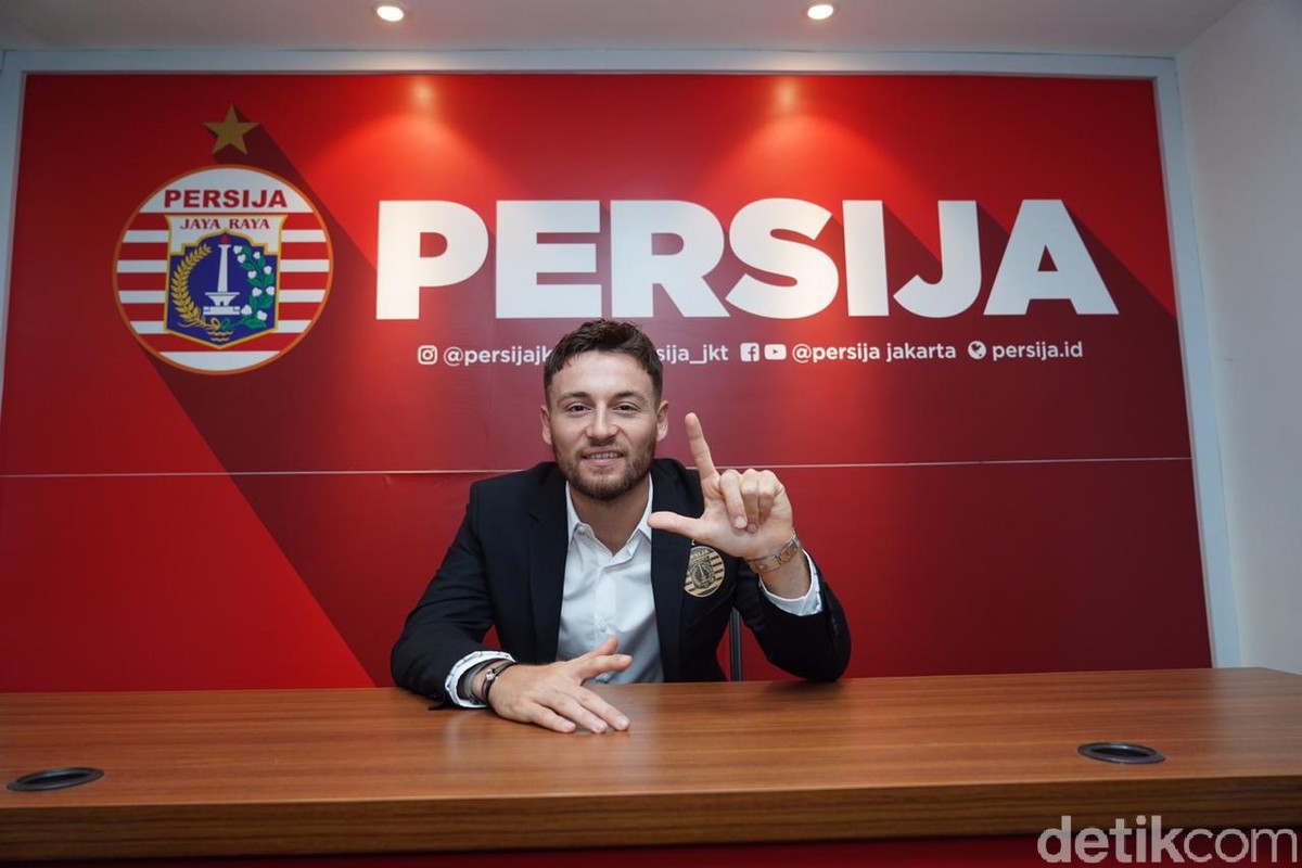 Curhat The Jakmania Ditinggal Pergi Marc Klok (Foto: Mercy Raya/detikSport)