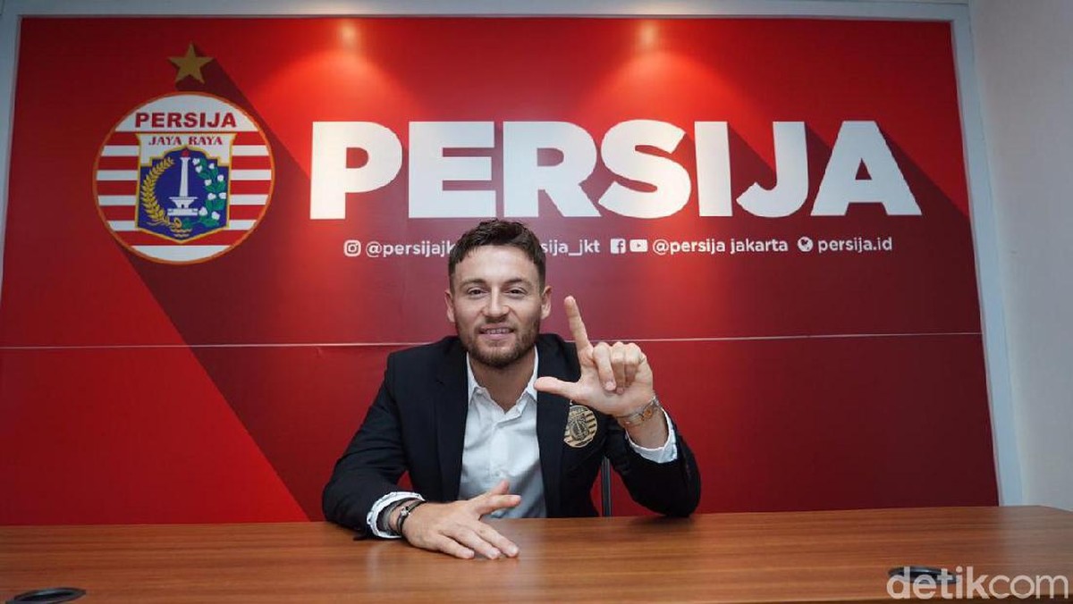 Marc Klok cerita terkait nomor punggung 10. (Foto: Mercy Raya/detikSport)