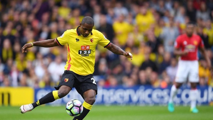 WATFORD, ENGLAND - SEPTEMBER 18: Odion Ighalo of Watford misses a chance to score for Watford during the Premier League match between Watford and Manchester United at Vicarage Road on September 18, 2016 in Watford, England.  (Photo by Laurence Griffiths/Getty Images)