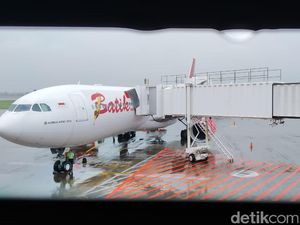 Persiapan Terbang ke RI, WNI di Wuhan Periksa Imigrasi-Check In Bagasi Persiapan Terbang ke RI, WNI di Wuhan Periksa Imigrasi-Check In Bagasi